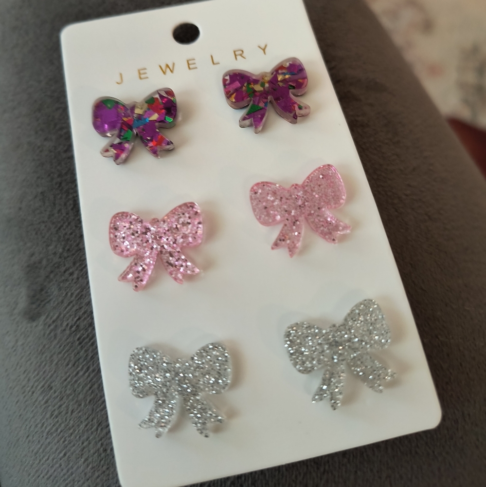 Multicolor Bow Collection Earrings Set